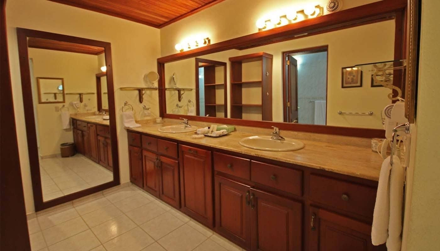 Bathroom, Villa del Caribe by Casa de Campo Resort & Villas, La Romana