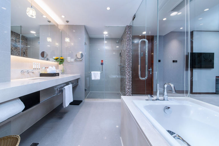 Bathroom 4, Golden Tulip Wuhan Wangjiawan, Wuhan