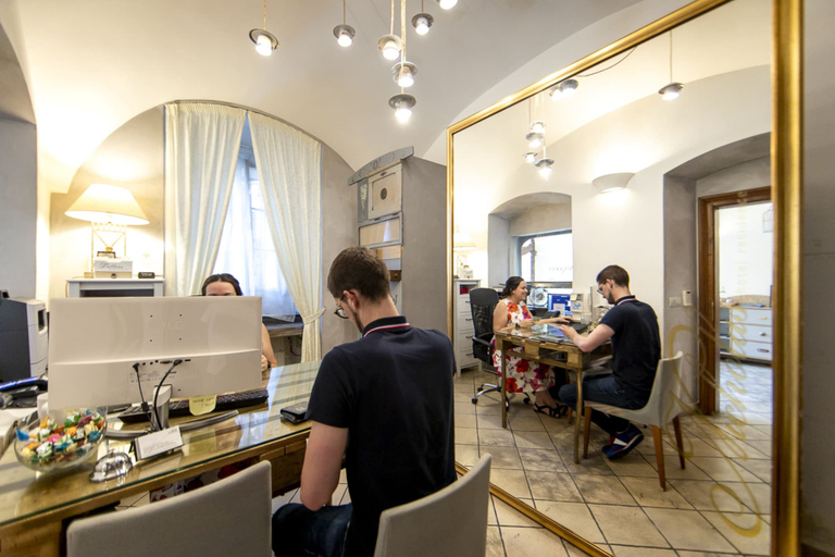Food & Drinks 5, Miss Sophie's Charles Bridge, Praha 1