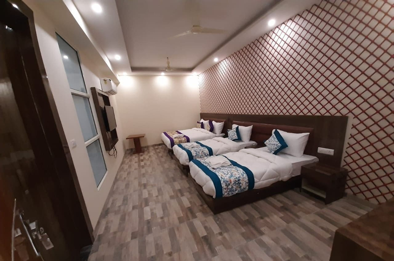 Bedroom 3, Airport Hotel Star Inn, Delhi