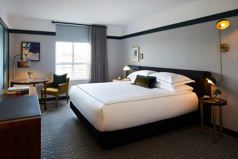 Bedroom 2, Kimpton Saint George Hotel By IHG, Toronto
