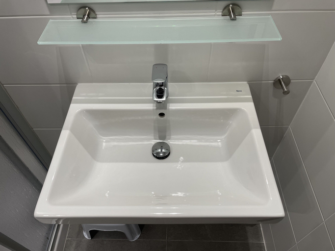 Bathroom 4, Hey Rooms, Barcelona