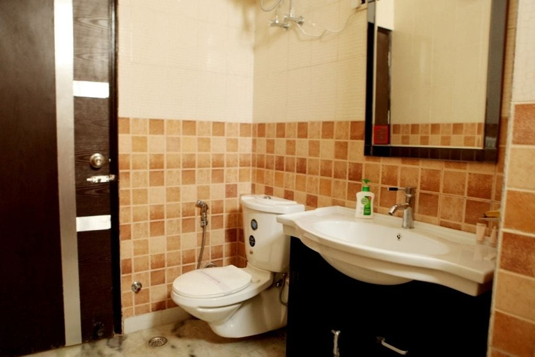 Bathroom, Hollyhocks Residency, Gurgaon