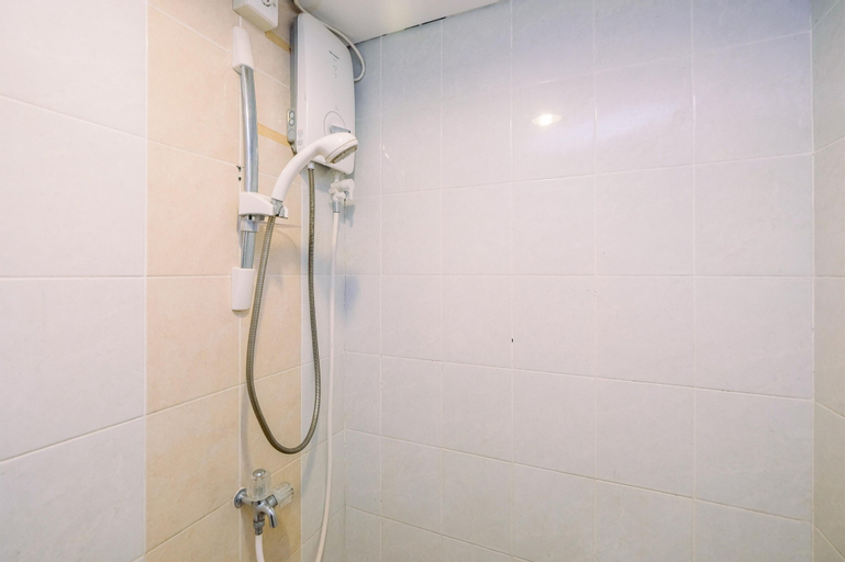 Bedroom 4, Cozy Living Studio Room Taman Melati Margonda Apartment By Travelio, Depok