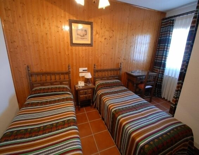 Bedroom 4, Hotel Peñarrubia, Guadalajara