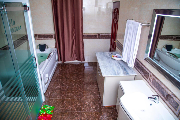 Bathroom 4, Lantana Hotel, Kinondoni