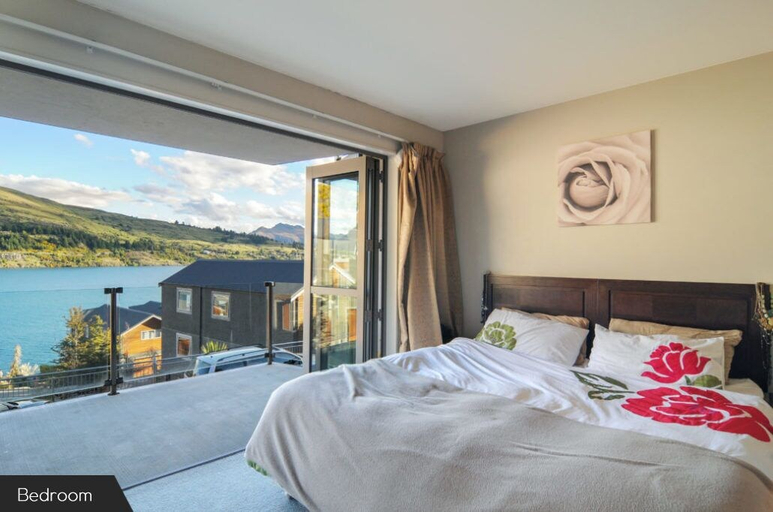 Bedroom 3, Alpine Village - 2 Bedroom Executive Apartment, Queenstown-Lakes