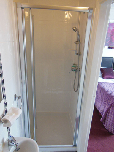 Bathroom 3, Toulson Court, North Yorkshire