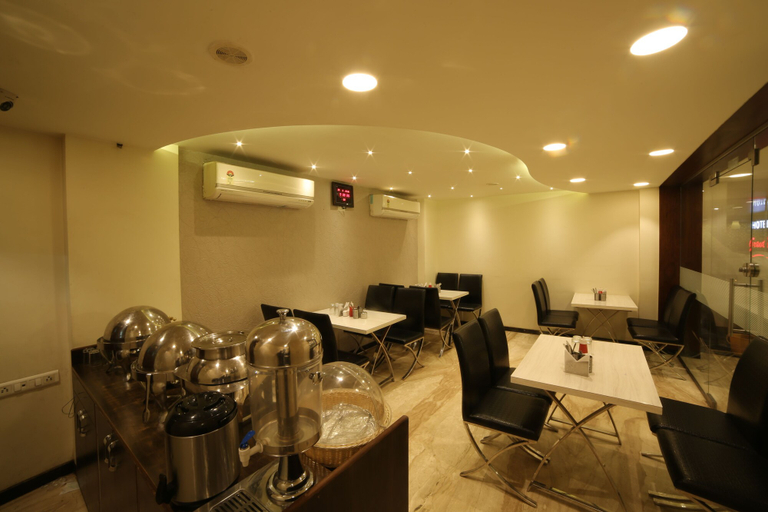 Food & Drinks 4, Hotel Grandpragati, Surat