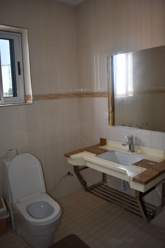 Bathroom 4, Cascadehotel, Accra