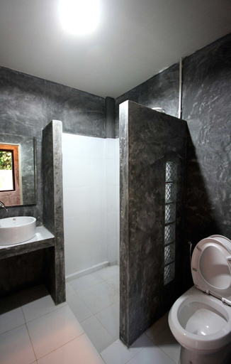 Bathroom 3, Aonang Lodge, Mueang Krabi