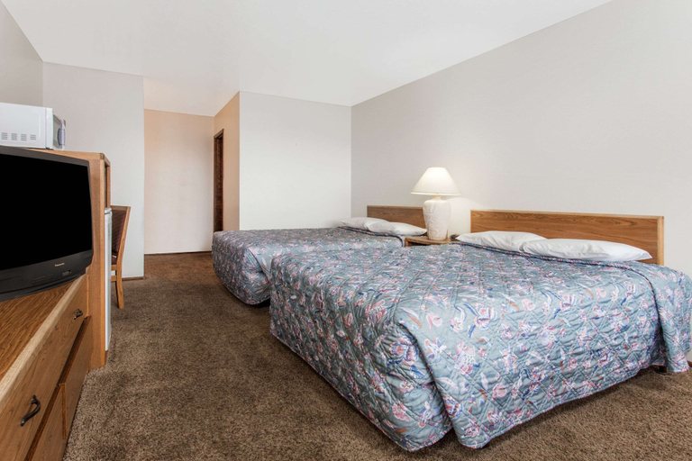 Bedroom 5, Knights Inn Boardman, Morrow
