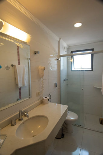 Bathroom 4, Golden Ingá Hotel, Maringá