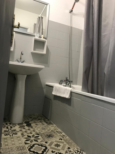 Bathroom, Hôtel Bien-Etre Aux Cyprès de Marquay, Dordogne