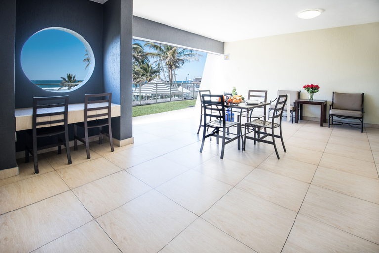 Food & Drinks, First Group Margate Sands, Ugu