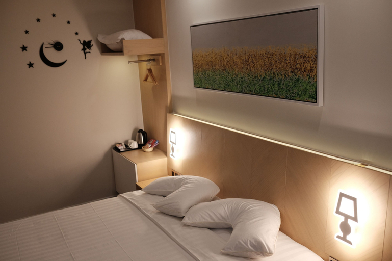 Bedroom 6