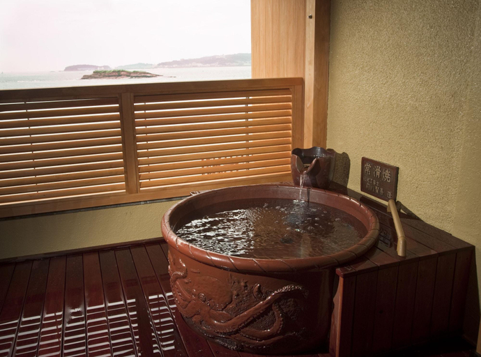 Bathroom 4, Himakajima Isuzukan, Minamichita