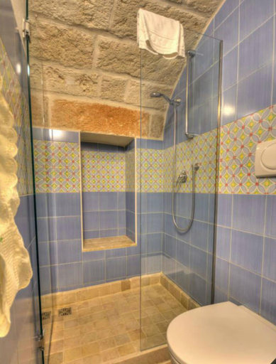 Bathroom 5, B&B Casa Fiore, Bari