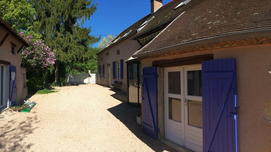 Exterior & Views 2, La Maison de Barbara, Puy-de-Dôme