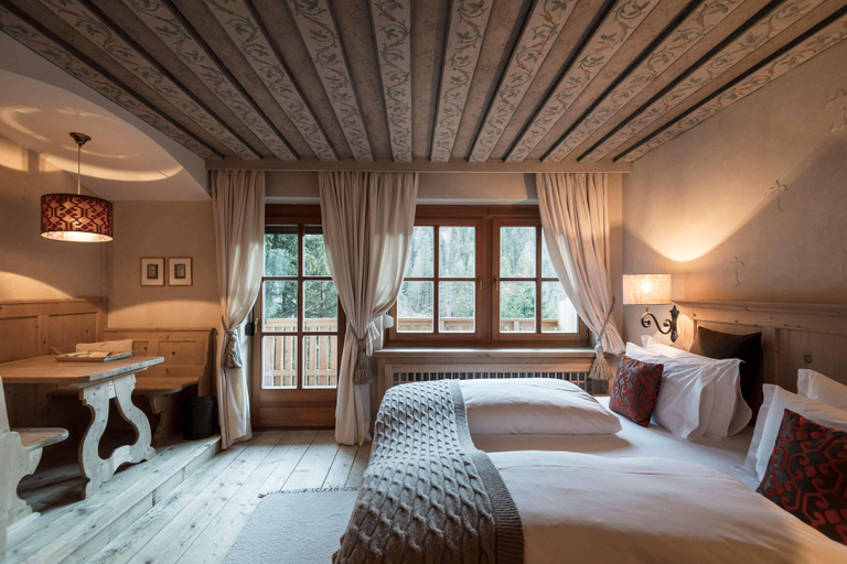 Bedroom 3, Hotel Rosa Alpina, Trento