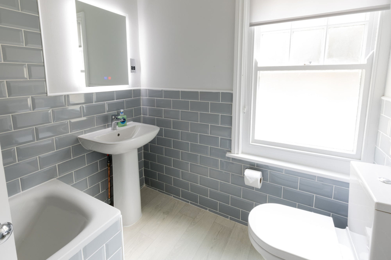 Bathroom 3, Pier View Apartment at Beach House, Isle of Wight