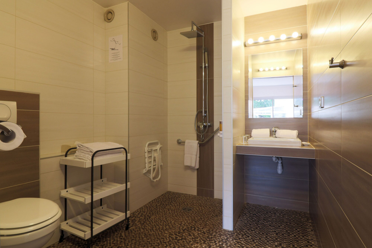 Bathroom 5, Le Floréal, Alpes-Maritimes