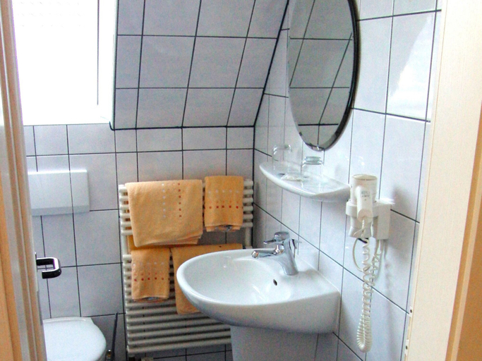 Bathroom 5, Hotel zur Fischerklause, Wesermarsch
