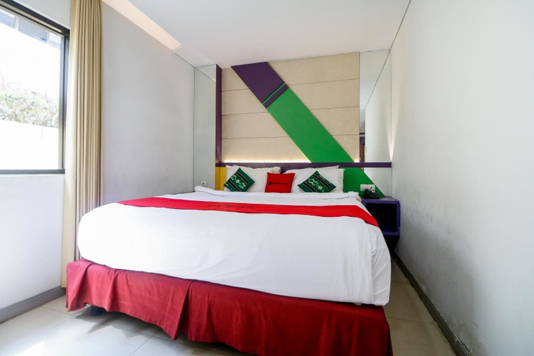 Bedroom 1, RedDoorz Plus near Universitas Lambung Mangkurat, Banjarmasin