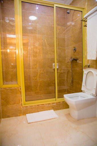 Bathroom 4, Starfire Hotel, Kosofe