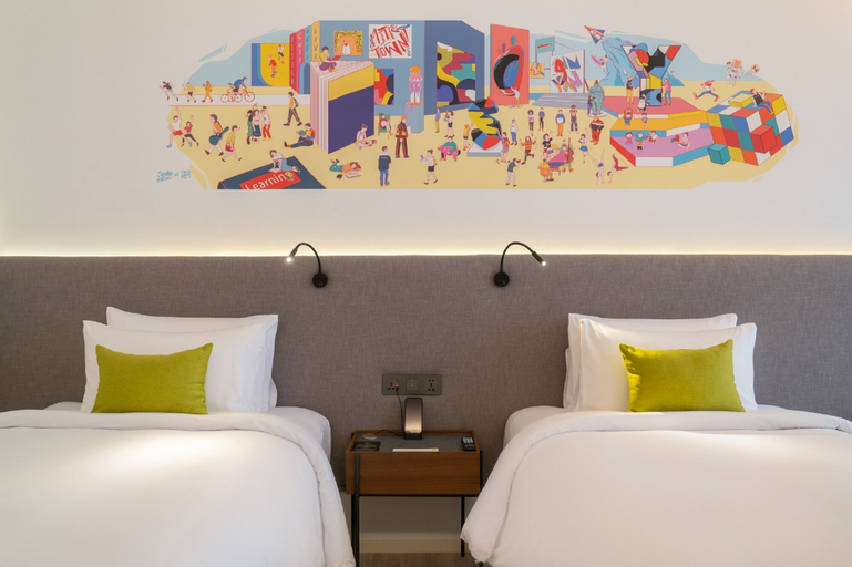 Bedroom 4, Triple Y Hotel, Bang Rak