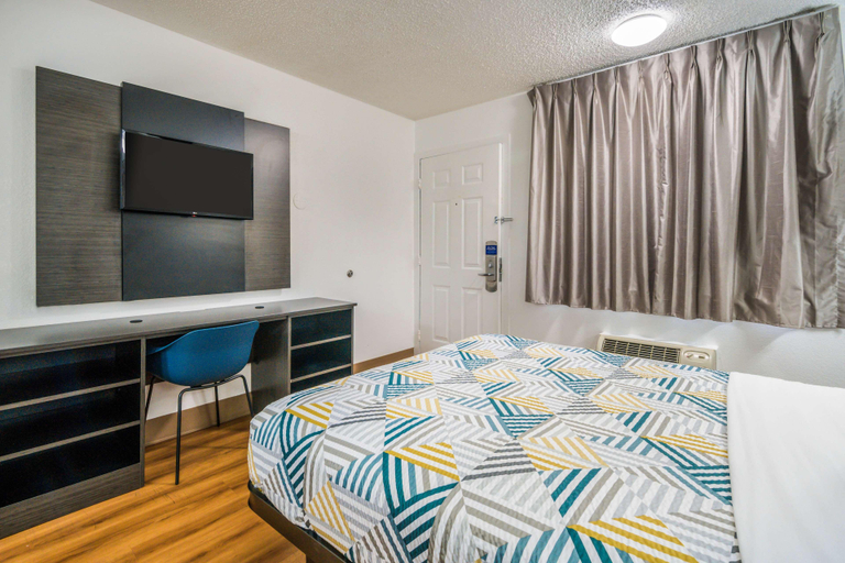 Bedroom 3, Motel 6 Irving, TX - Dallas, Irving