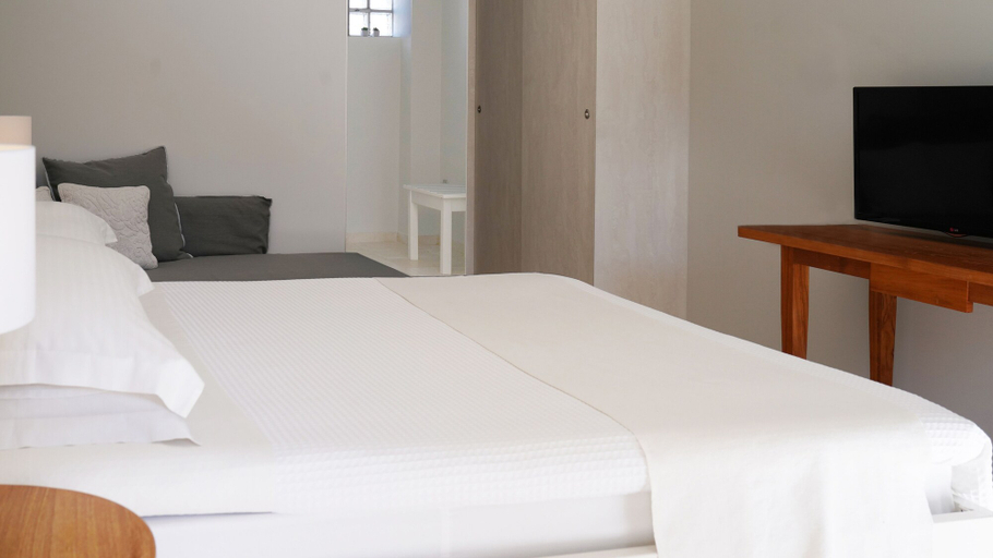 Bedroom 4, The Mini Beach Hotel, Crete