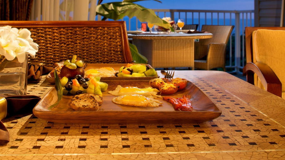 Food & Drinks 5, The Cliffs at Princeville by VRHost, Kauai
