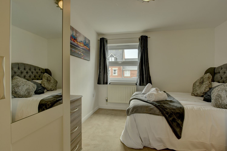 Bedroom 3, Karah Suites - Duke St Bridgwater, Somerset