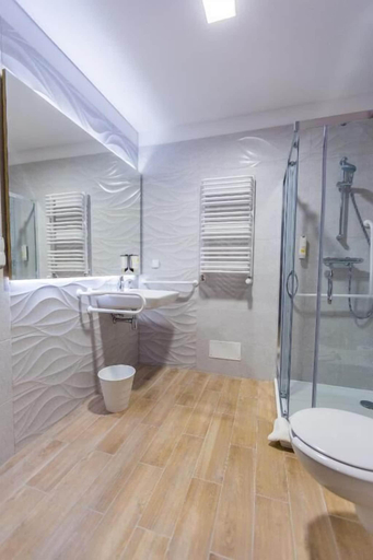Bathroom 4, Hotel Falcon, Rzeszów City