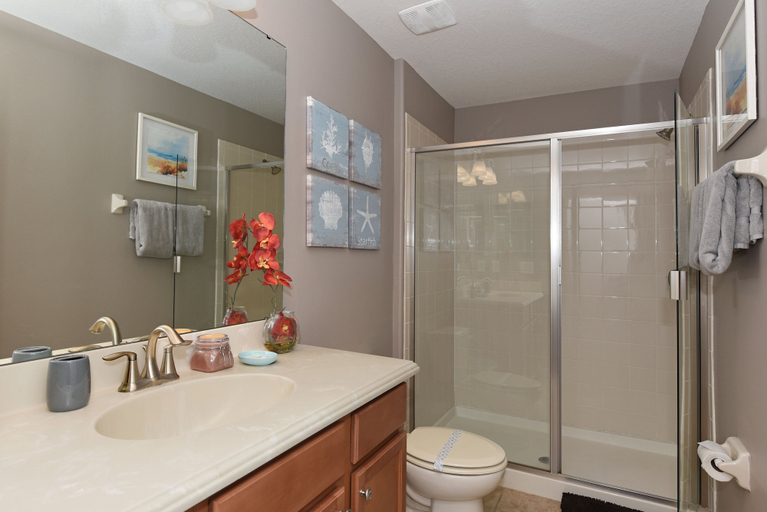 Bathroom 5, Champions Gate IHR 3011, Osceola