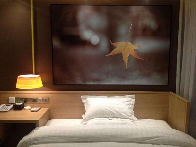 Bedroom 3, 7 Days Inn Zhangjiakou Chongli Yuxing Road, Zhangjiakou