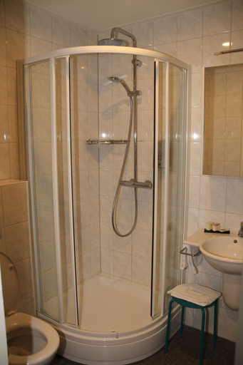 Bathroom 4, Het Wapen van Elst, Overbetuwe