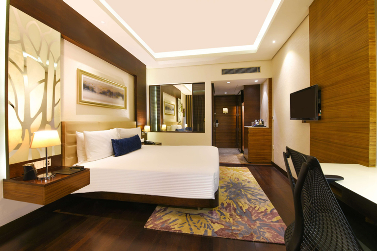 Bedroom 3, DoubleTree by Hilton Gurugram Baani Square, Gurgaon
