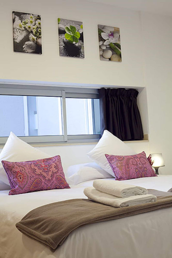 Bedroom 3, Charmsuites Nou Rambla, Barcelona