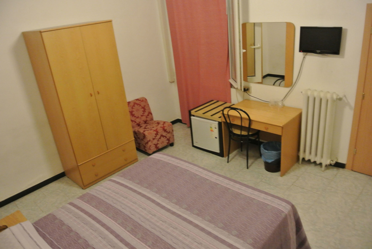 Bedroom 9