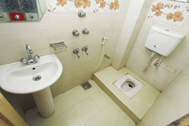 Bathroom 3, Hotel Star Park, Chittagong