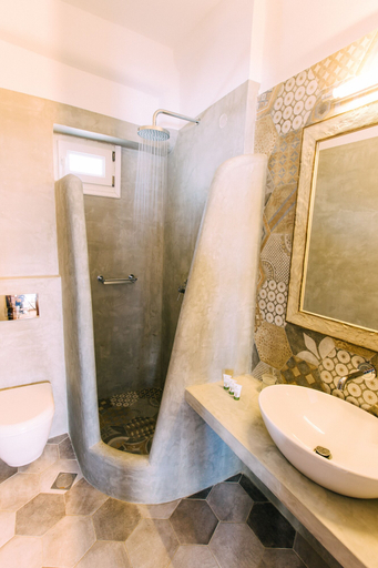 Bathroom 5, Akrotiri, South Aegean