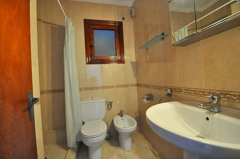Bathroom 4, Apartment Jose, Girona