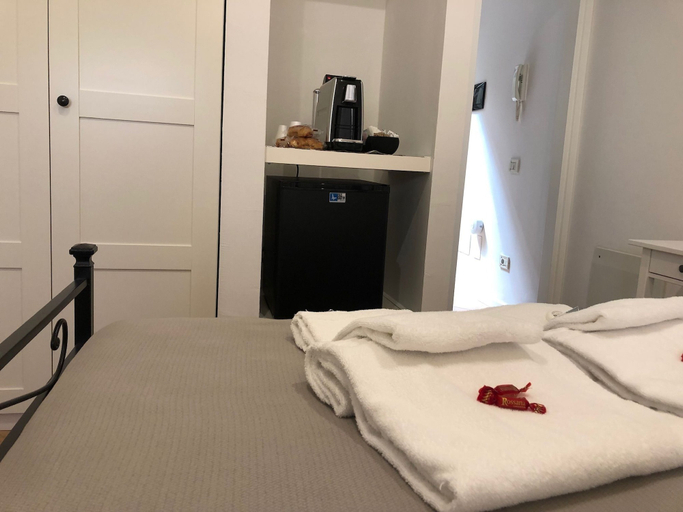 Bedroom 3, Vivaverona Rooms, Verona