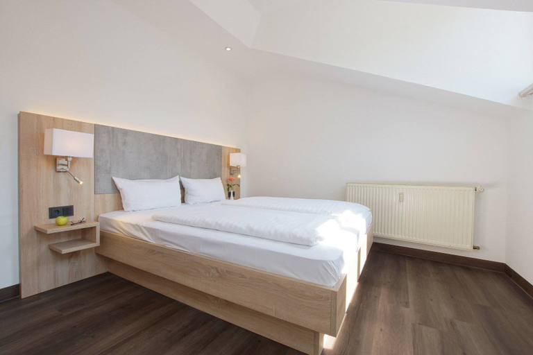 Bedroom 4, Bed & Breakfast am Luisenplatz, Potsdam