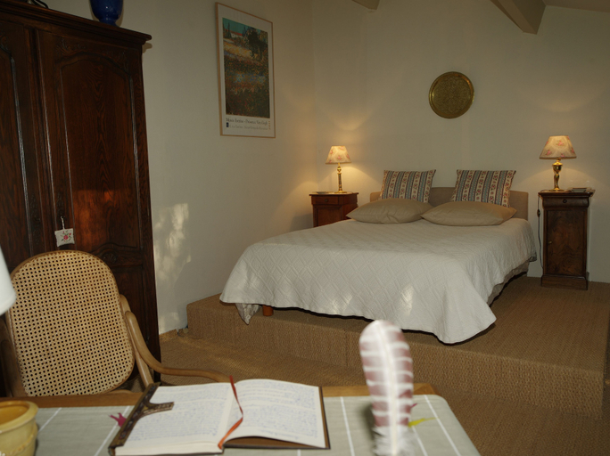 Bedroom 3, Chambres d'hôtes Sous les Chênes, Gard