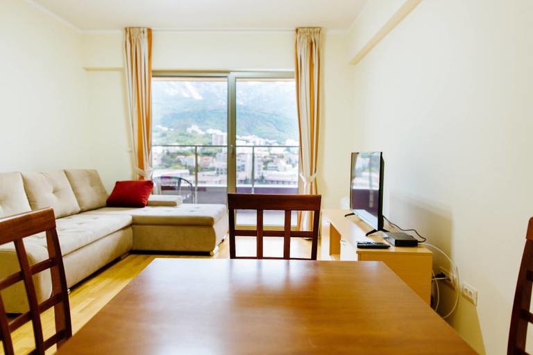 Others 5, Harmonia Budva