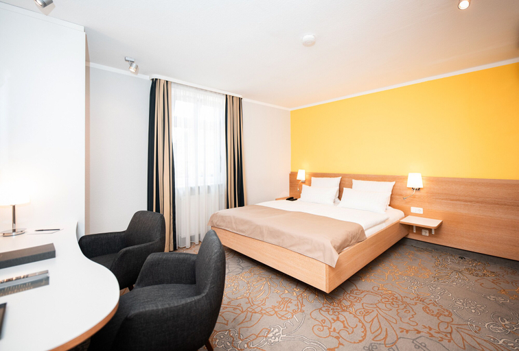 Bedroom 3, Hotel Tuchhaus, Kitzingen