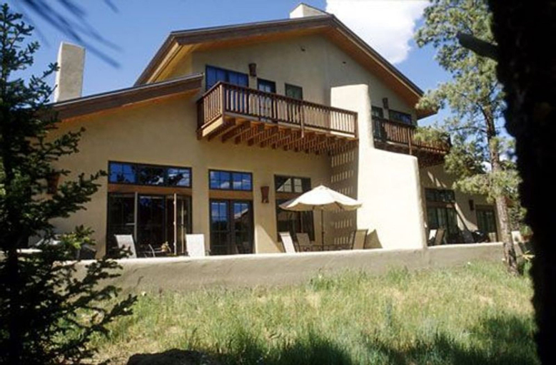 Haciendas Club, Colfax
